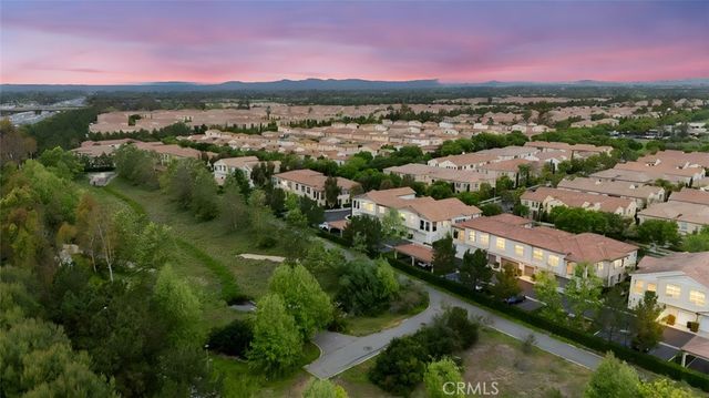 102 Rose Arch, Irvine, CA 92620