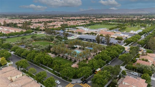 102 Rose Arch, Irvine, CA 92620