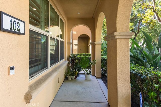 102 Rose Arch, Irvine, CA 92620