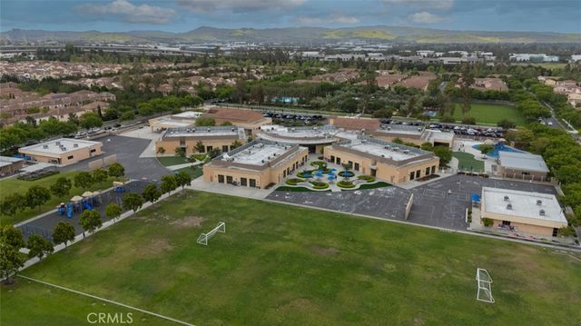102 Rose Arch, Irvine, CA 92620