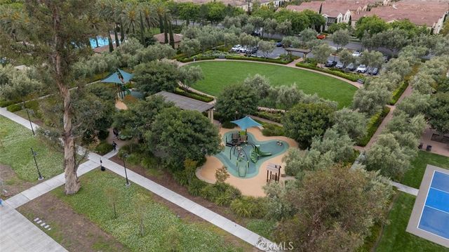 102 Rose Arch, Irvine, CA 92620