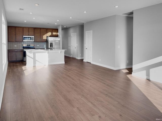 4681 Chelmsford Drive, Newburgh, IN 47630