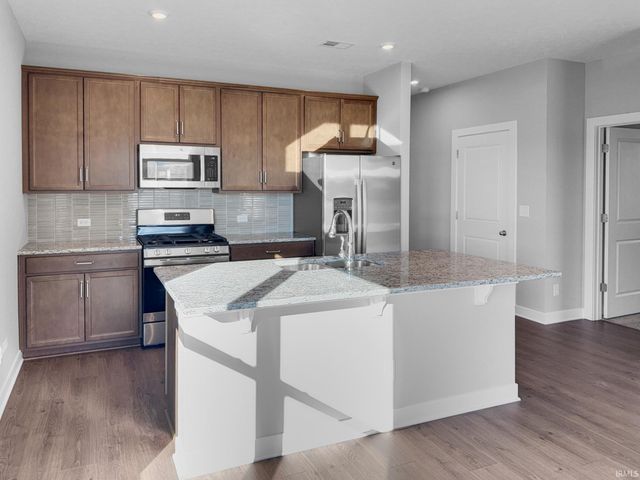 4681 Chelmsford Drive, Newburgh, IN 47630