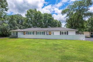 6215 Longview Road, Kansas City, MO 64134