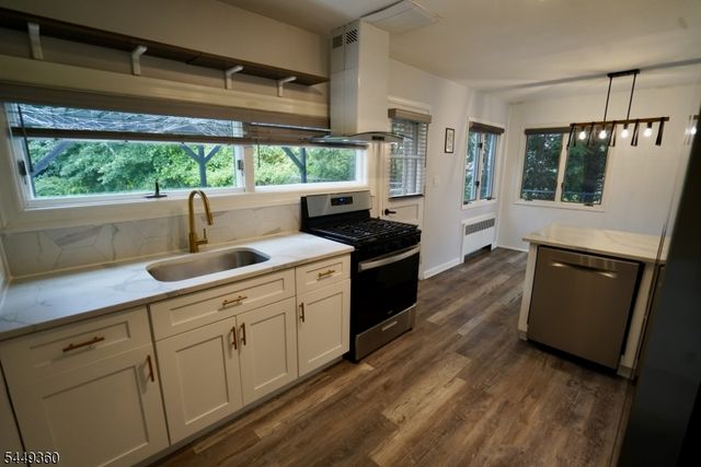 154 Jefferson Ave, River Edge Boro, NJ 07661