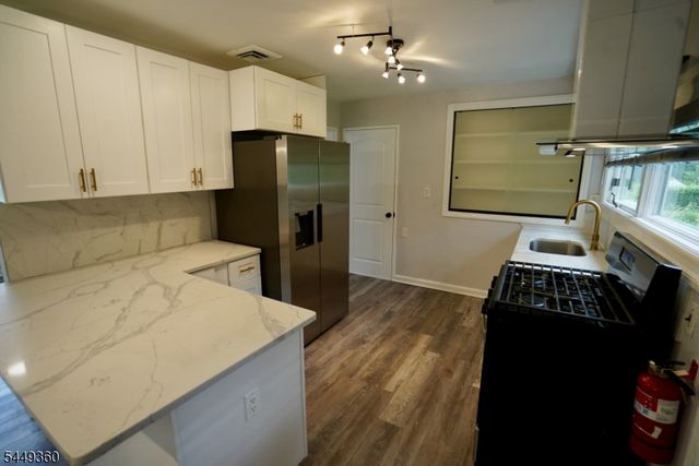 154 Jefferson Ave, River Edge Boro, NJ 07661