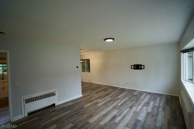 154 Jefferson Ave, River Edge Boro, NJ 07661