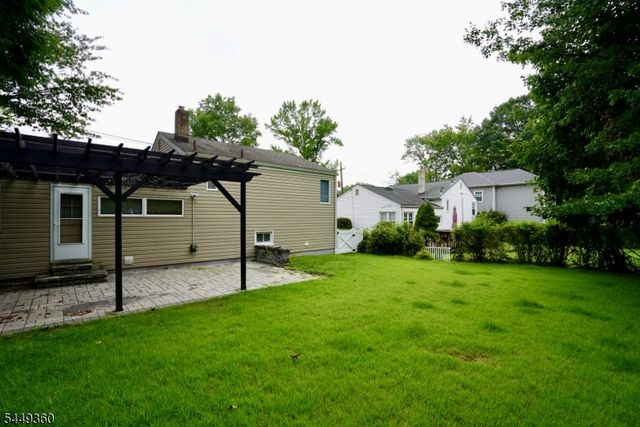 154 Jefferson Ave, River Edge Boro, NJ 07661