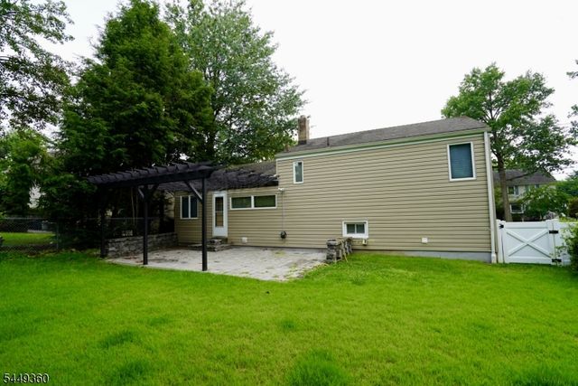 154 Jefferson Ave, River Edge Boro, NJ 07661