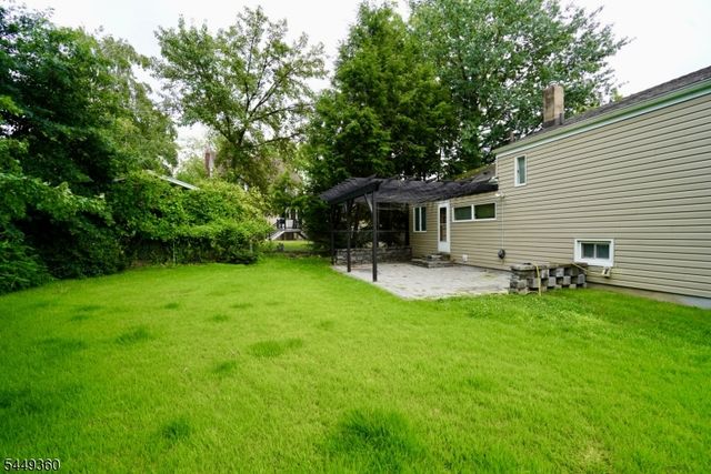 154 Jefferson Ave, River Edge Boro, NJ 07661