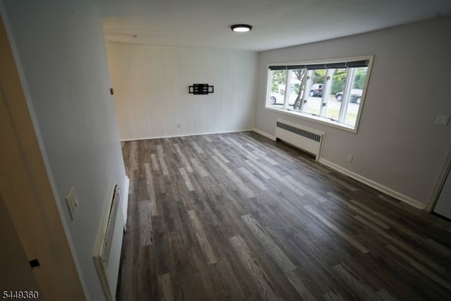 154 Jefferson Ave, River Edge Boro, NJ 07661