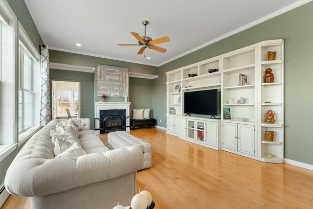 31 Vale Drive, South Burlington, VT 05403