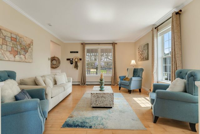 31 Vale Drive, South Burlington, VT 05403