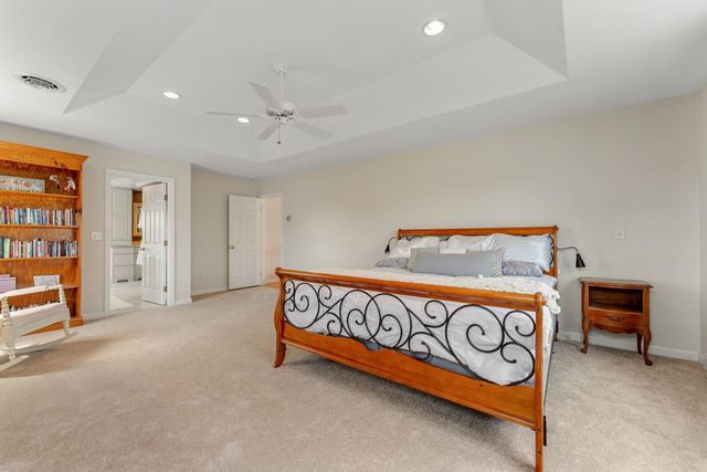31 Vale Drive, South Burlington, VT 05403