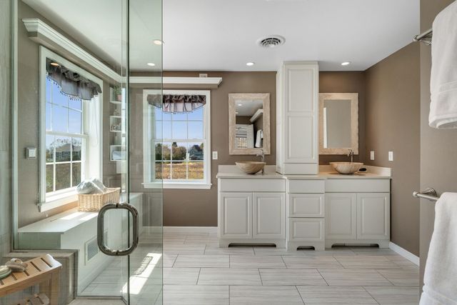31 Vale Drive, South Burlington, VT 05403