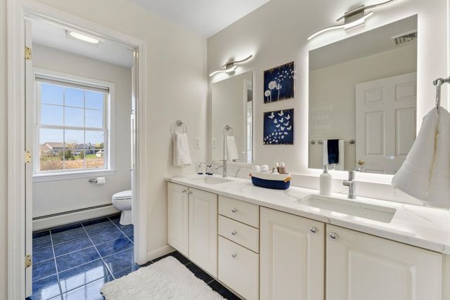 31 Vale Drive, South Burlington, VT 05403