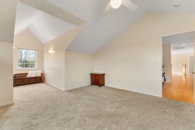 31 Vale Drive, South Burlington, VT 05403