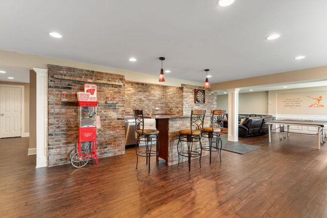 31 Vale Drive, South Burlington, VT 05403