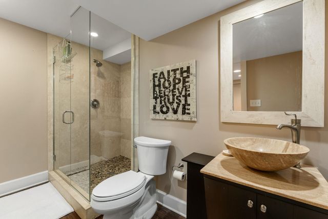 31 Vale Drive, South Burlington, VT 05403