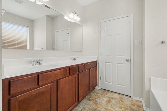 1001 Grimes Drive, Forney, TX 75126