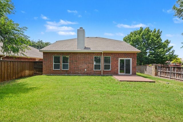 1001 Grimes Drive, Forney, TX 75126