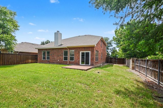 1001 Grimes Drive, Forney, TX 75126