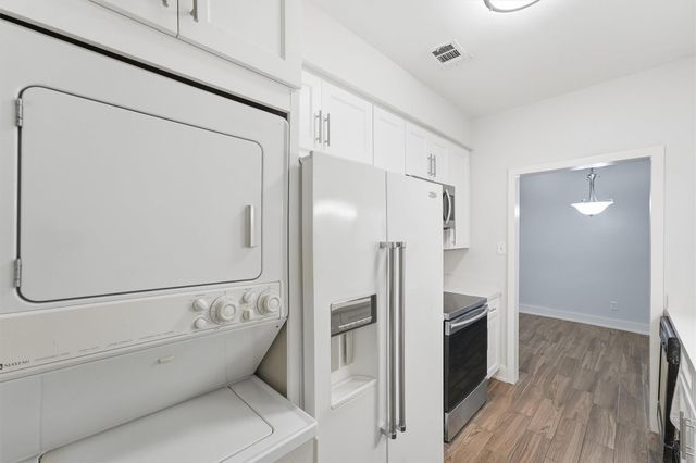 9707 Richmond Avenue 127, Houston, TX 77042