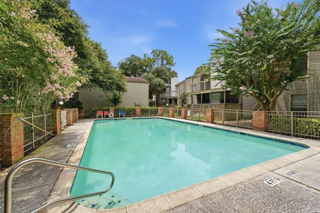 9707 Richmond Avenue 127, Houston, TX 77042