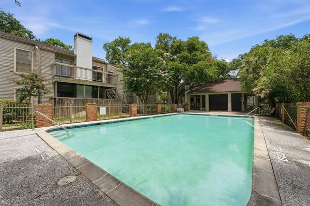 9707 Richmond Avenue 127, Houston, TX 77042