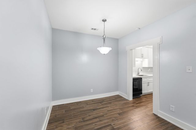 9707 Richmond Avenue 127, Houston, TX 77042