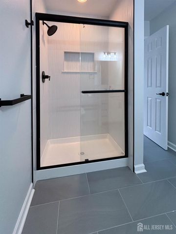 659-B Azalea Plaza, Monroe, NJ 08831