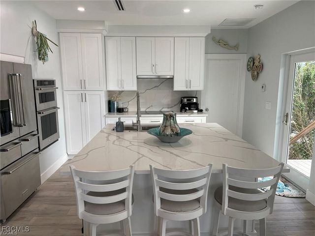 640 Gulf LN 4, Captiva, FL 33924