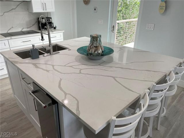 640 Gulf LN 4, Captiva, FL 33924