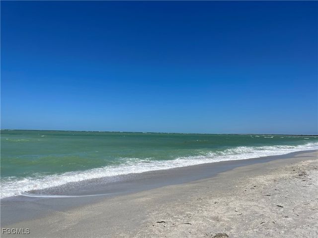 640 Gulf LN 4, Captiva, FL 33924