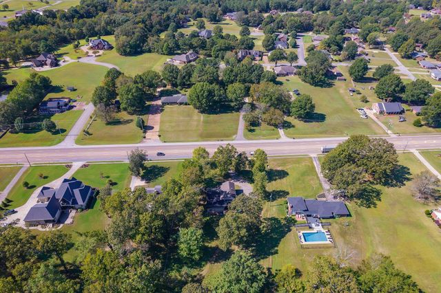 10100 S 1ST ST, Milan, TN 38358