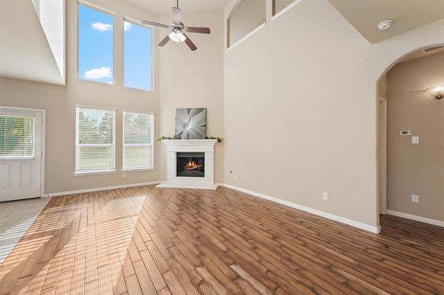 91 W Wading Pond Circle, The Woodlands, TX 77375
