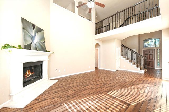 91 W Wading Pond Circle, The Woodlands, TX 77375