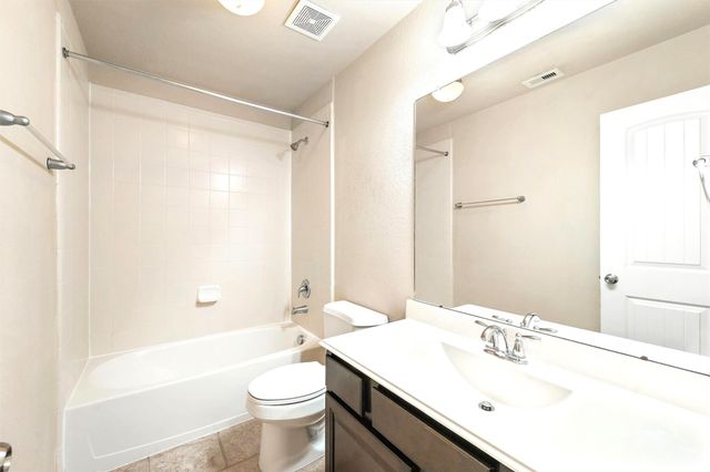 91 W Wading Pond Circle, The Woodlands, TX 77375