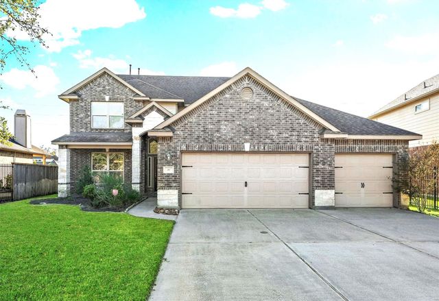 91 W Wading Pond Circle, The Woodlands, TX 77375