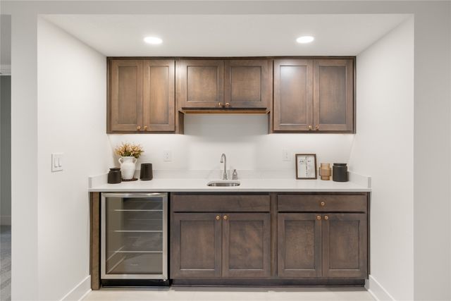 1083 NW 35th Street, Grimes, IA 50111