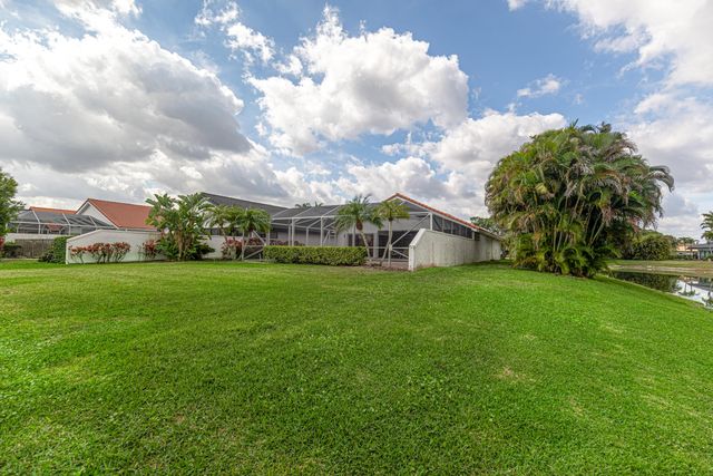 10861 White Aspen Lane, Boca Raton, FL 33428