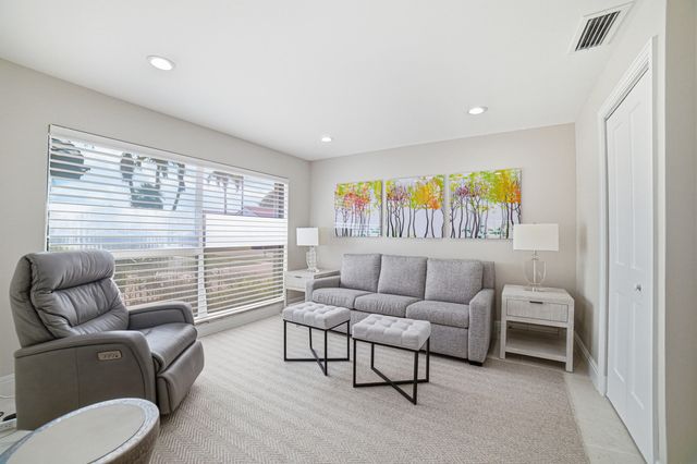 10861 White Aspen Lane, Boca Raton, FL 33428