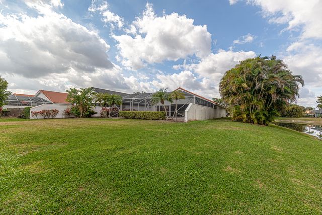10861 White Aspen Lane, Boca Raton, FL 33428