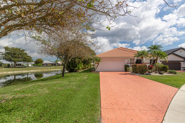 10861 White Aspen Lane, Boca Raton, FL 33428