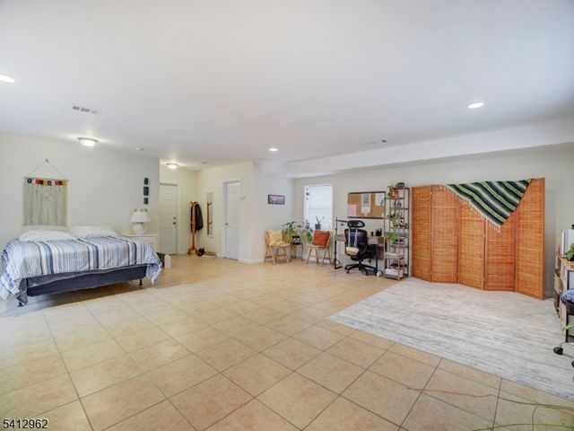 433 Linden Ave, Elizabeth City, NJ 07202