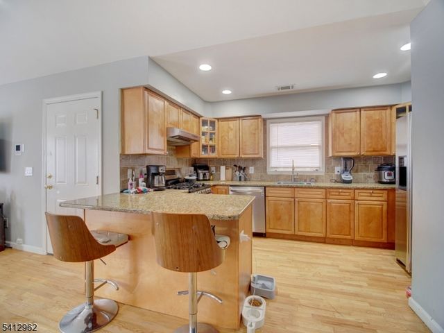 433 Linden Ave, Elizabeth City, NJ 07202