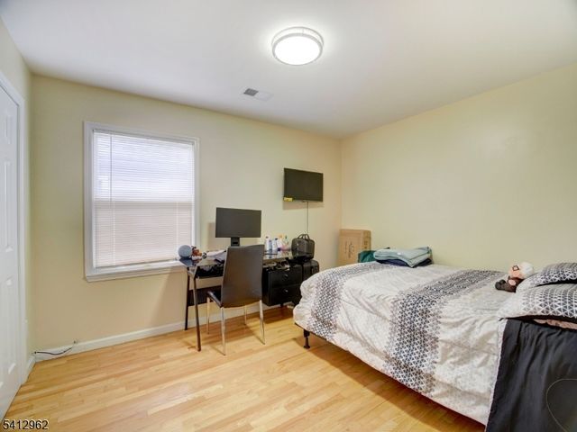 433 Linden Ave, Elizabeth City, NJ 07202