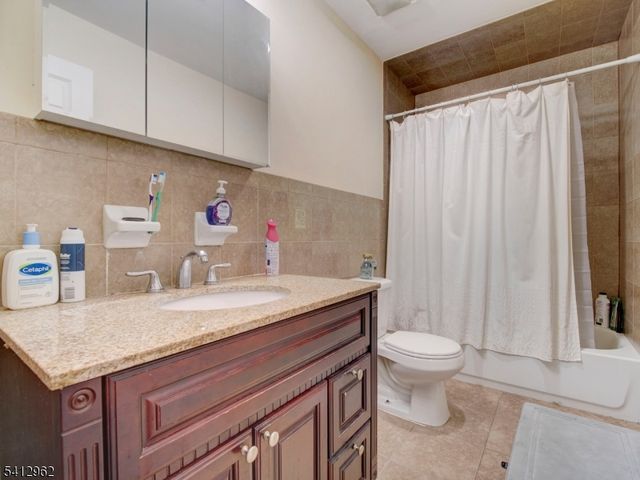 433 Linden Ave, Elizabeth City, NJ 07202