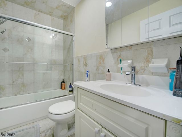 433 Linden Ave, Elizabeth City, NJ 07202