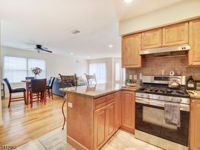 433 Linden Ave, Elizabeth City, NJ 07202